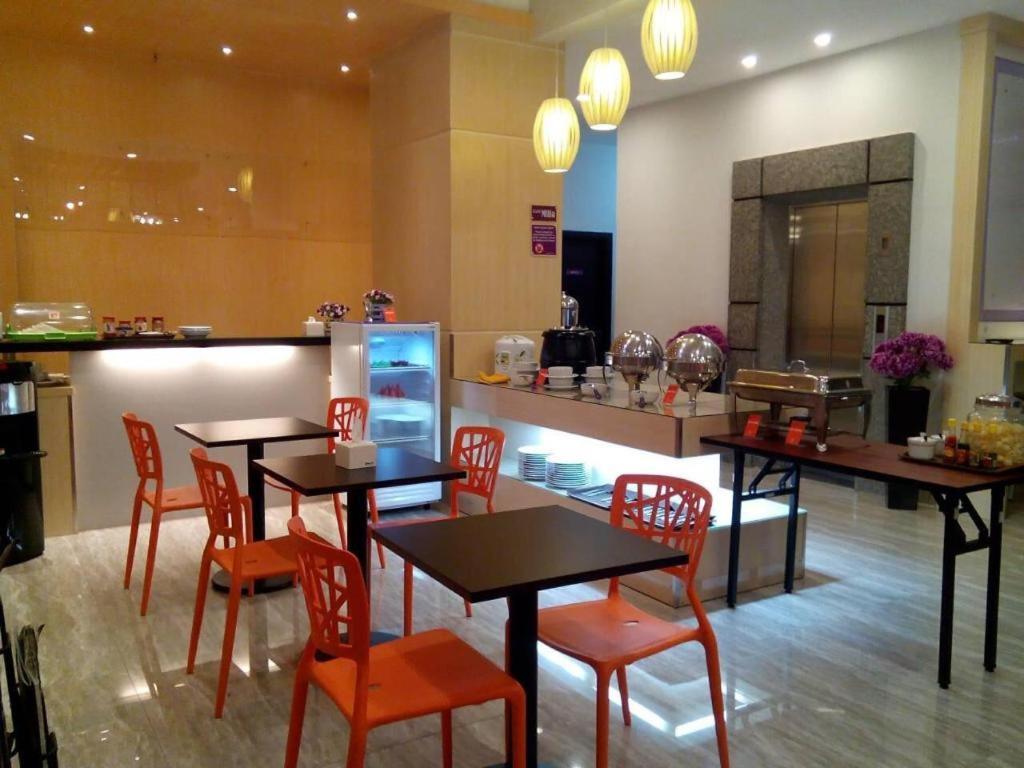 Hotel D' Calia Tarakan Buitenkant foto