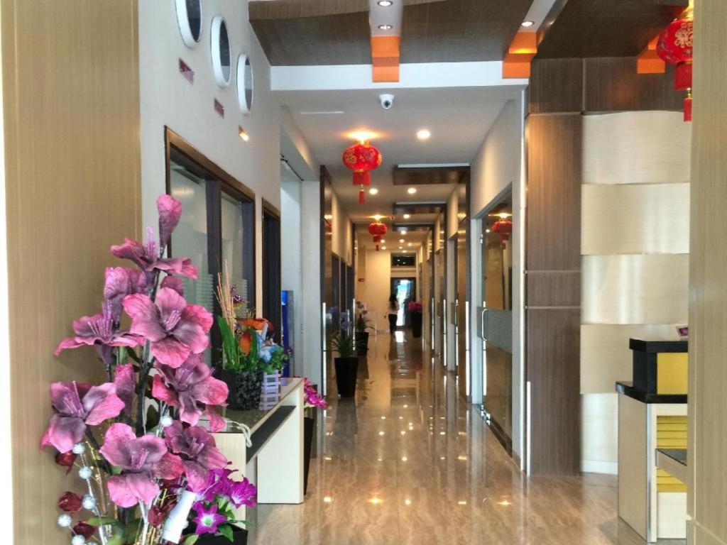 Hotel D' Calia Tarakan Buitenkant foto