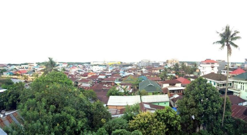Hotel D' Calia Tarakan Buitenkant foto