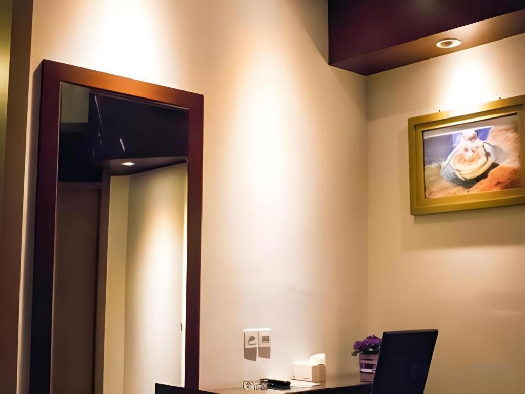 Hotel D' Calia Tarakan Buitenkant foto