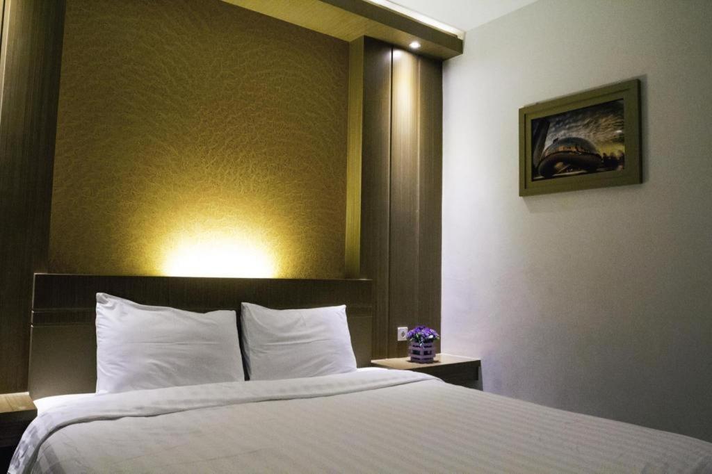 Hotel D' Calia Tarakan Buitenkant foto